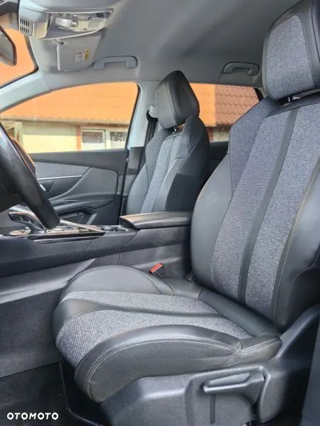 Peugeot 3008 1.5 BlueHDi Allure Pack S&S EAT8 - 21