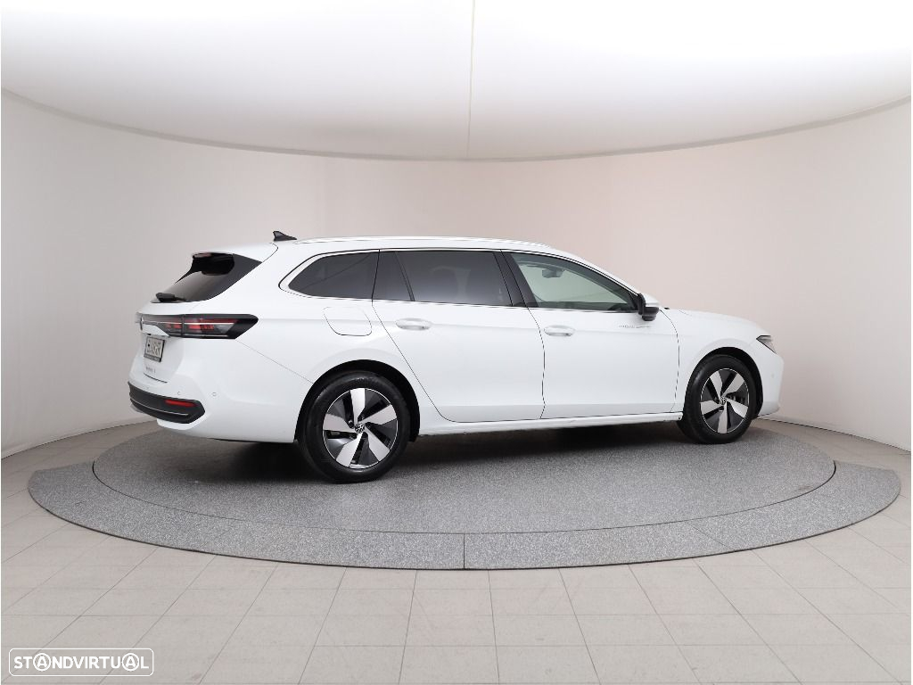 VW Passat Variant 2.0 TDi Business DSG - 15