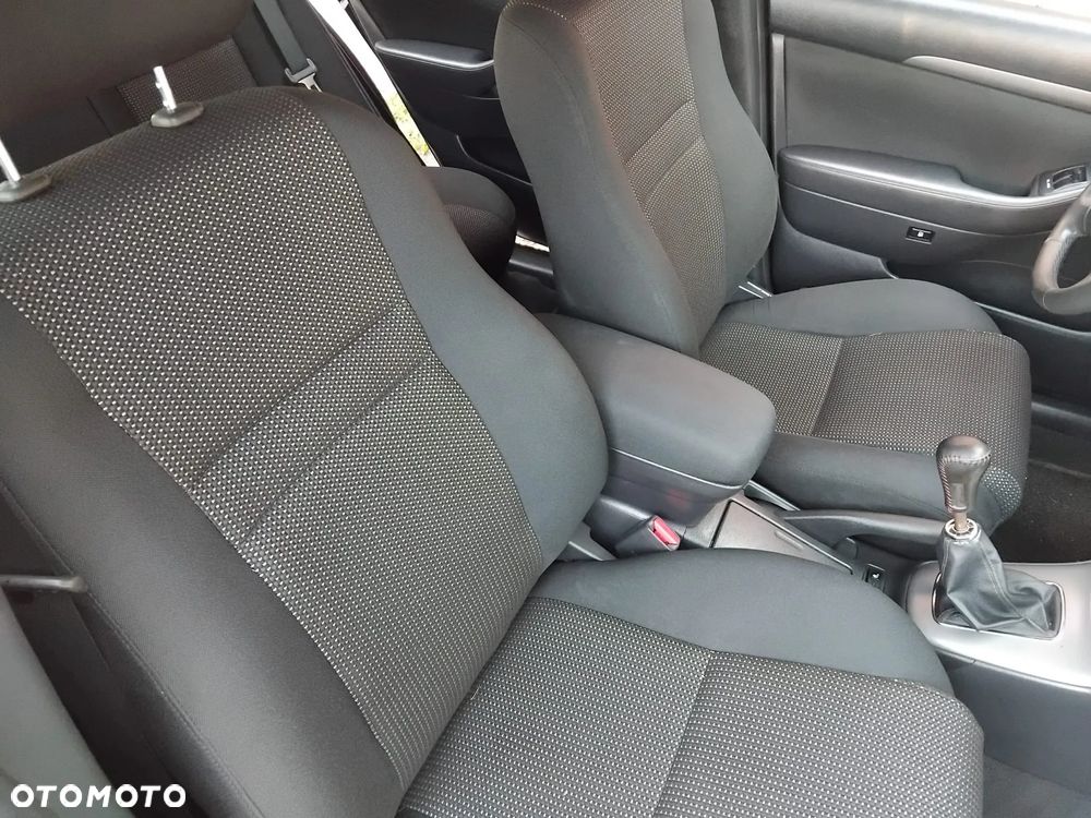 Toyota Avensis 2.0 VVT-i Combi Edition - 19