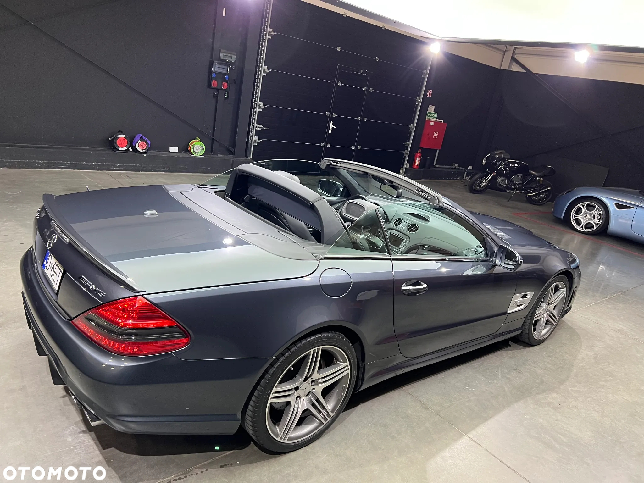 Mercedes-Benz SL 63 AMG SPEEDSHIFT MCT - 14