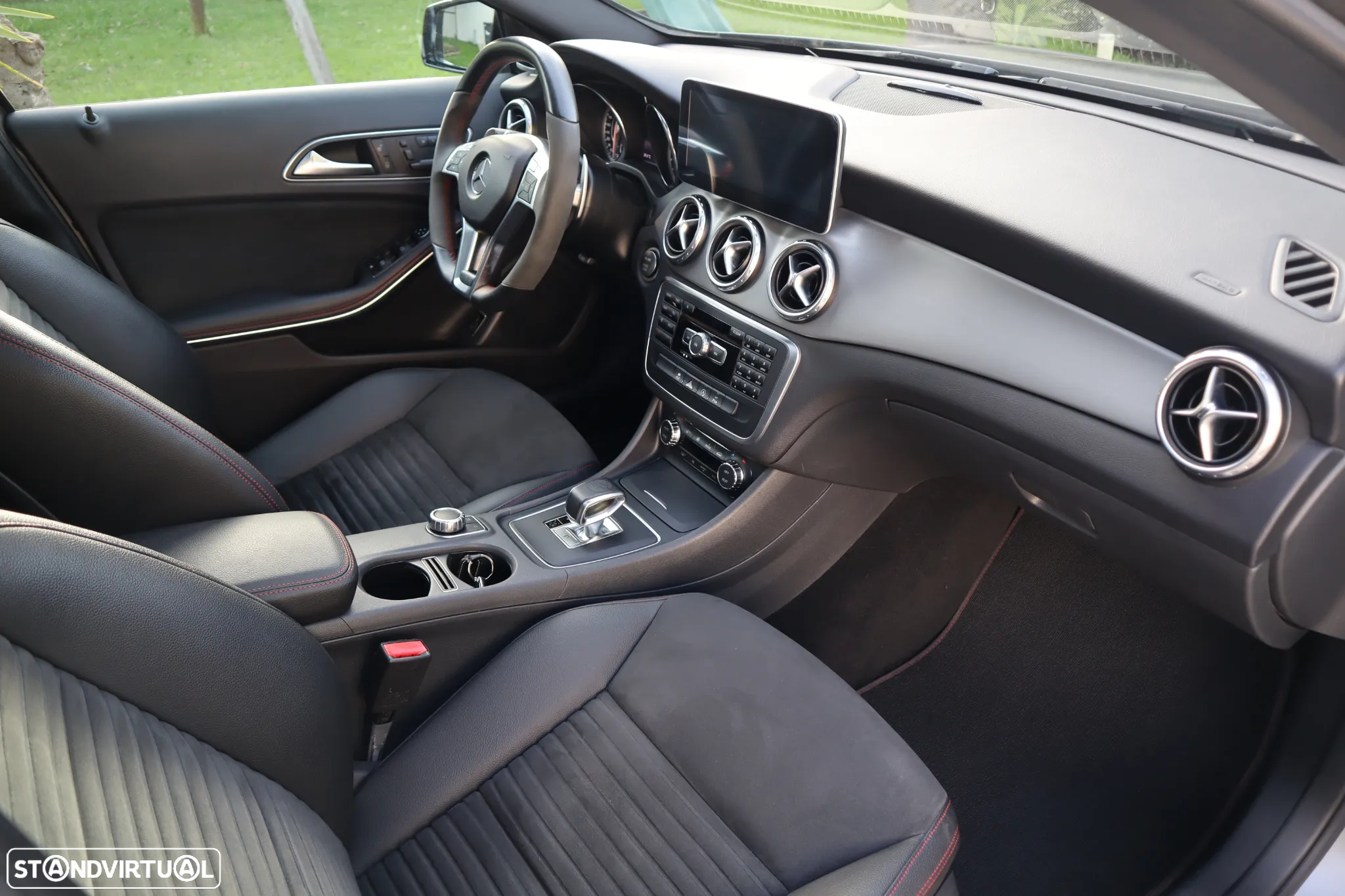 Mercedes-Benz GLA 45 AMG 4-Matic - 18
