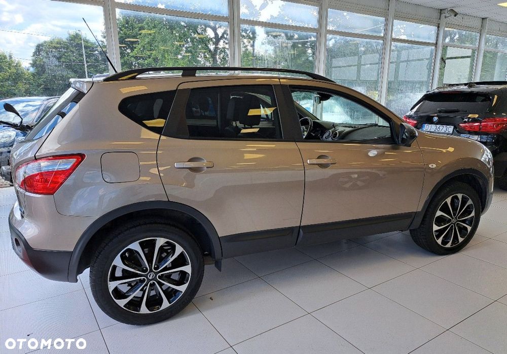 Nissan Qashqai - 10