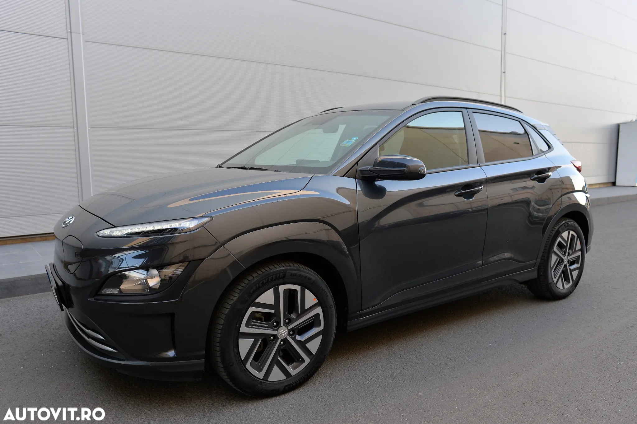 Hyundai KONA Electric 204CP Highway + Navi - 14