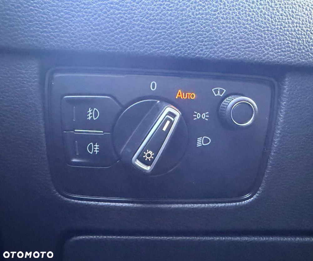 Volkswagen Passat 2.0 TDI Business DSG - 21