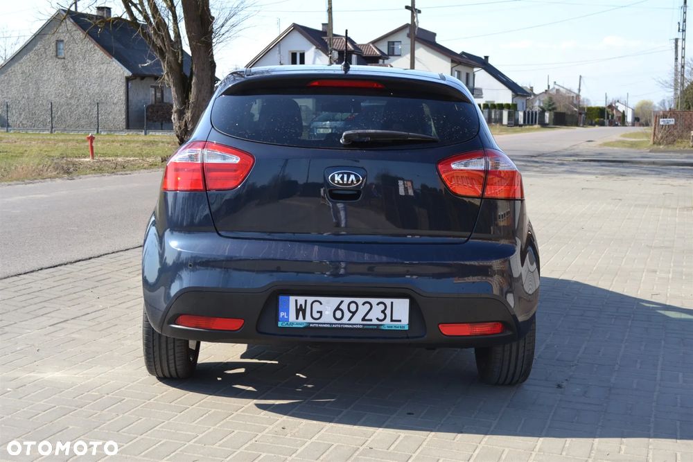 Kia Rio 1.2 Business Line - 6