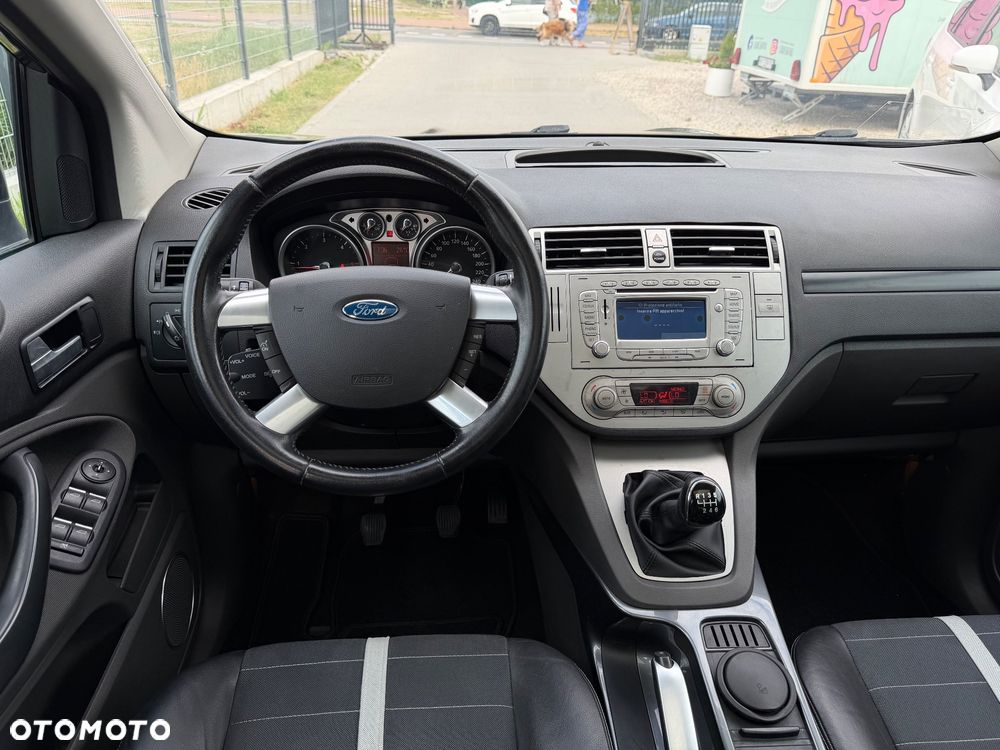 Ford Kuga 2.0 TDCi Titanium FWD - 12
