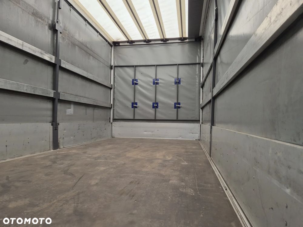 Renault 2.3 Skrzynia Plandeka Burto-Firanka/ 10 palet/ - 19