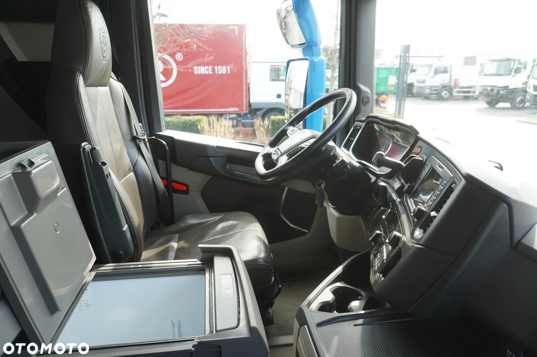 Scania R650 V8 / 650 KM / Rama 8,8 m / 4. oś skrętna - 28