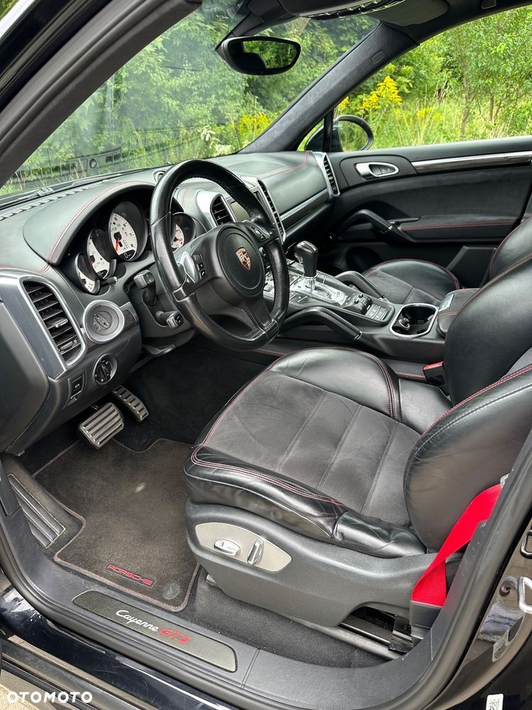 Porsche Cayenne - 13