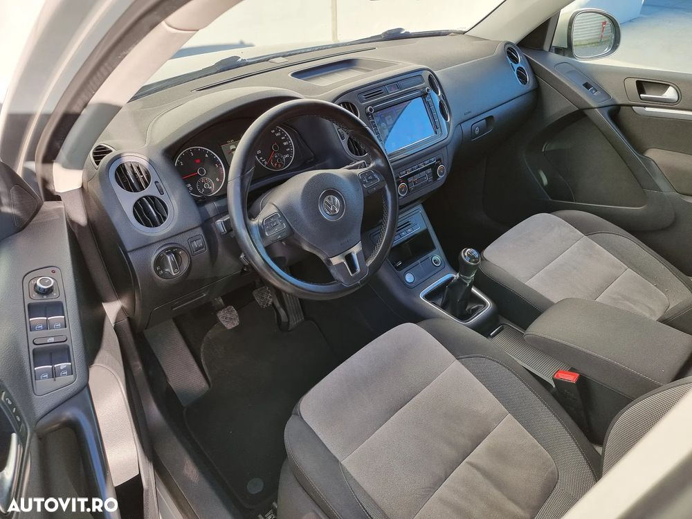 Volkswagen Tiguan 2.0 TDI DPF 4Motion BlueMotion Technology Exclusive - 5