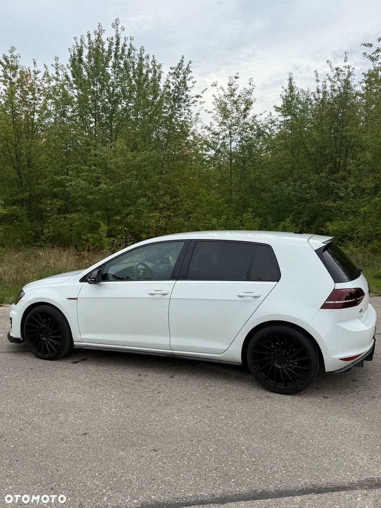 Volkswagen Golf - 7