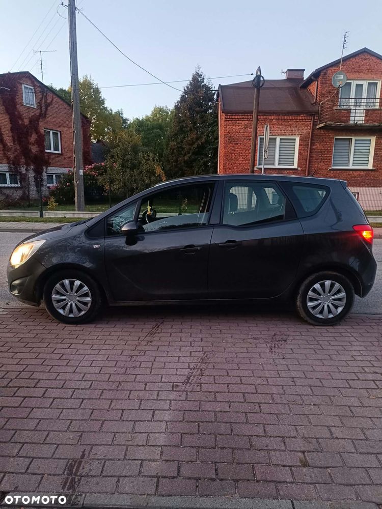 Opel Meriva 2010 photo 2