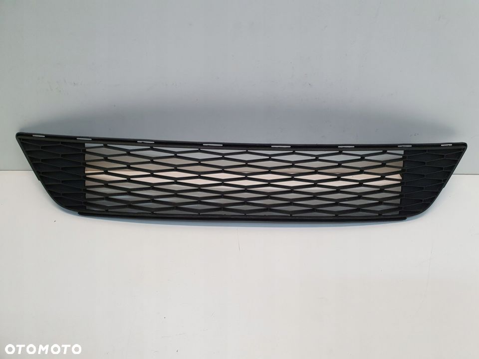 KRATKA ZDERZAKA ŚRODKOWA SEAT TOLEDO IV ORYGINAŁ - 1