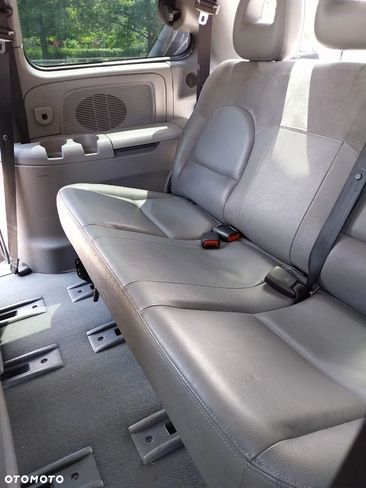 Chrysler Voyager 2.8 Executive LX CRD - 21