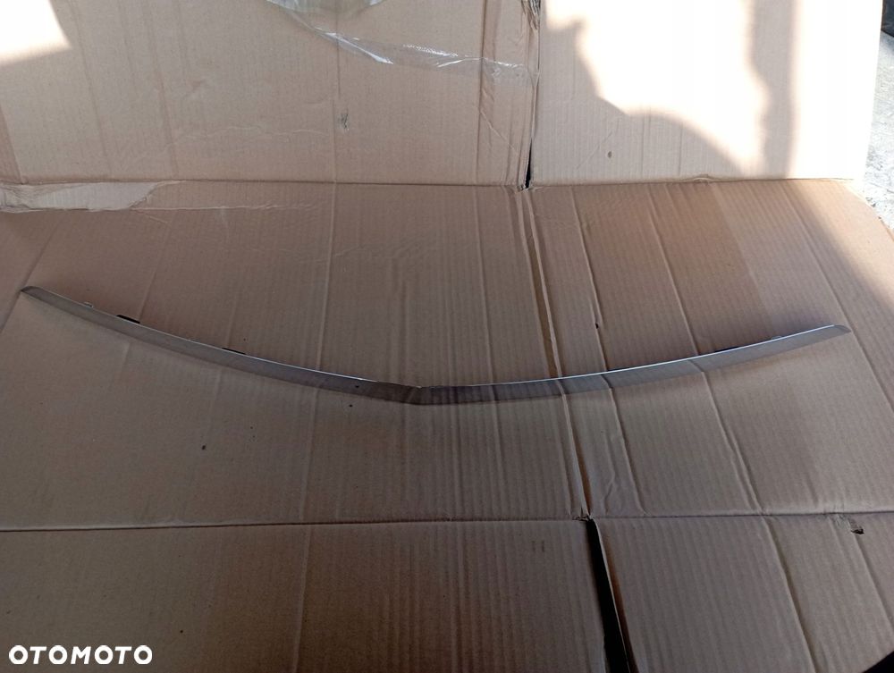 MERCEDES E W207 CABRIO COUPE CHROM KLAPY BAGAŻNIKA A2077570089 - 1