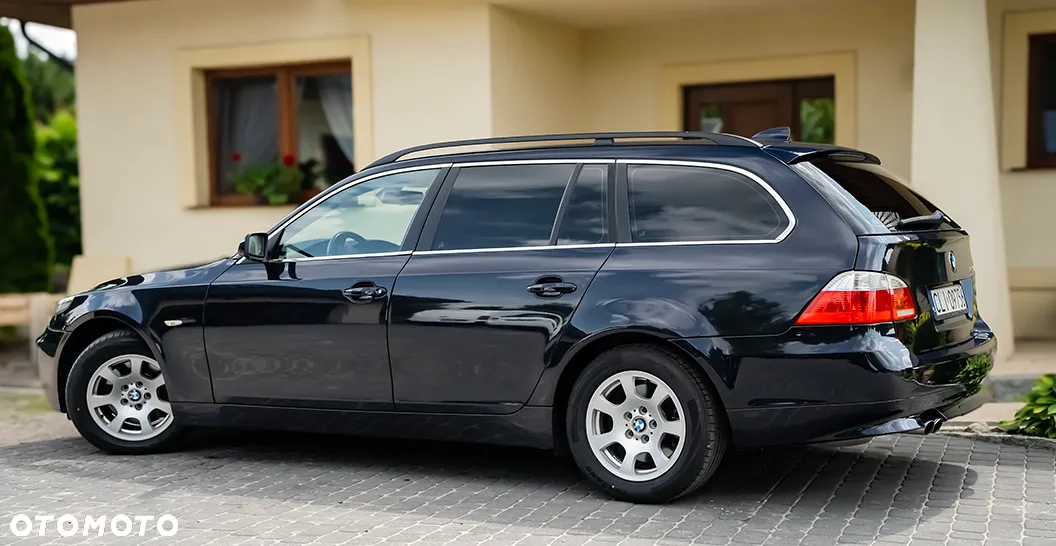 BMW Seria 5 530i Touring - 22