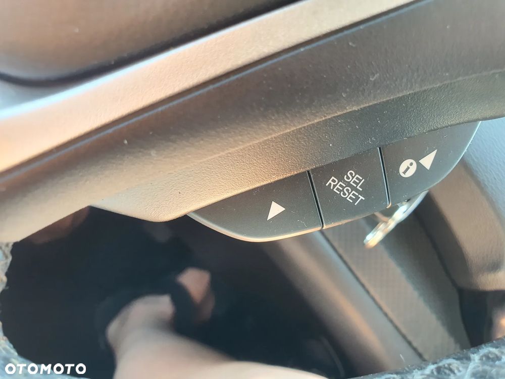 Honda CR-V 2.0i-VTEC 2WD City Edition - 23