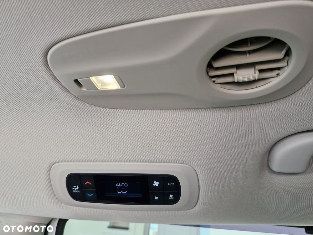 Chrysler Pacifica - 19