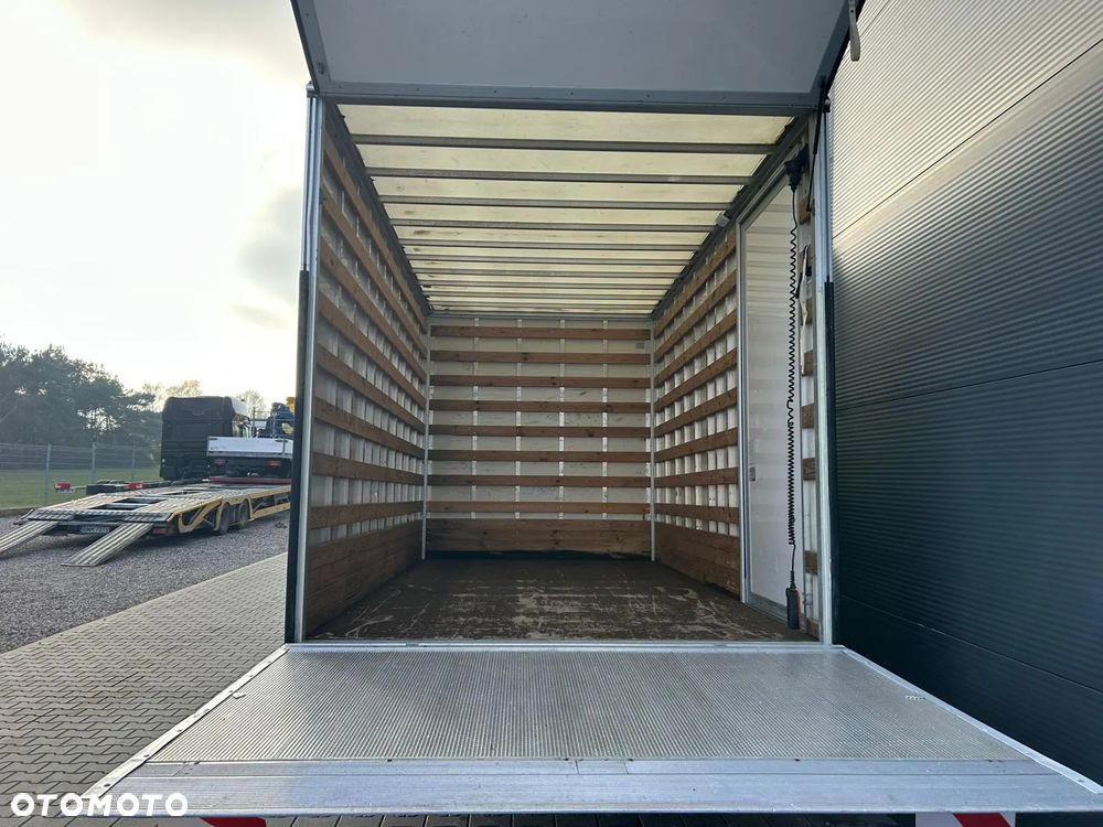 Iveco Daily 35C18 3.0 HPI Hi-Matic Kontener 8 palet + winda 1000kg + drzwi boczne **LED**Niski przebieg**Climatronic**Sprowadzony**2021R** - 8