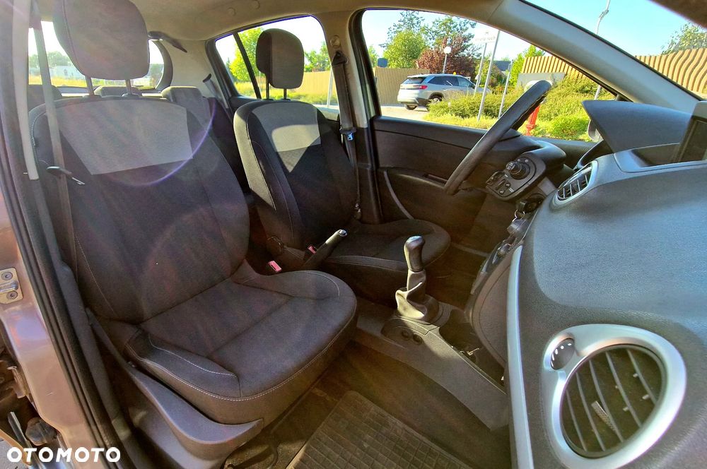 Renault Clio 1.5 dCi Fairway - 29