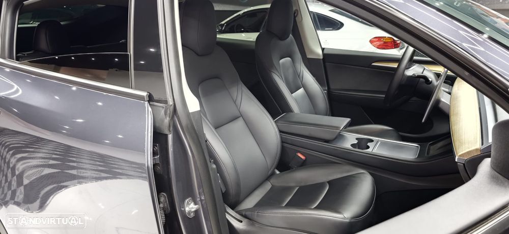Tesla Model Y Long Range Tração Integral - 44