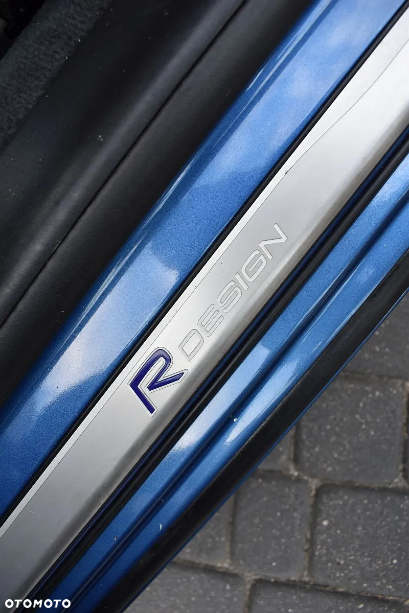 Volvo V60 D4 R-Design - 35
