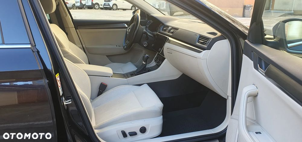 Skoda Superb 2.0 TSI Style DSG - 17