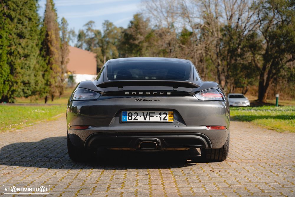 Porsche 718 Cayman - 8