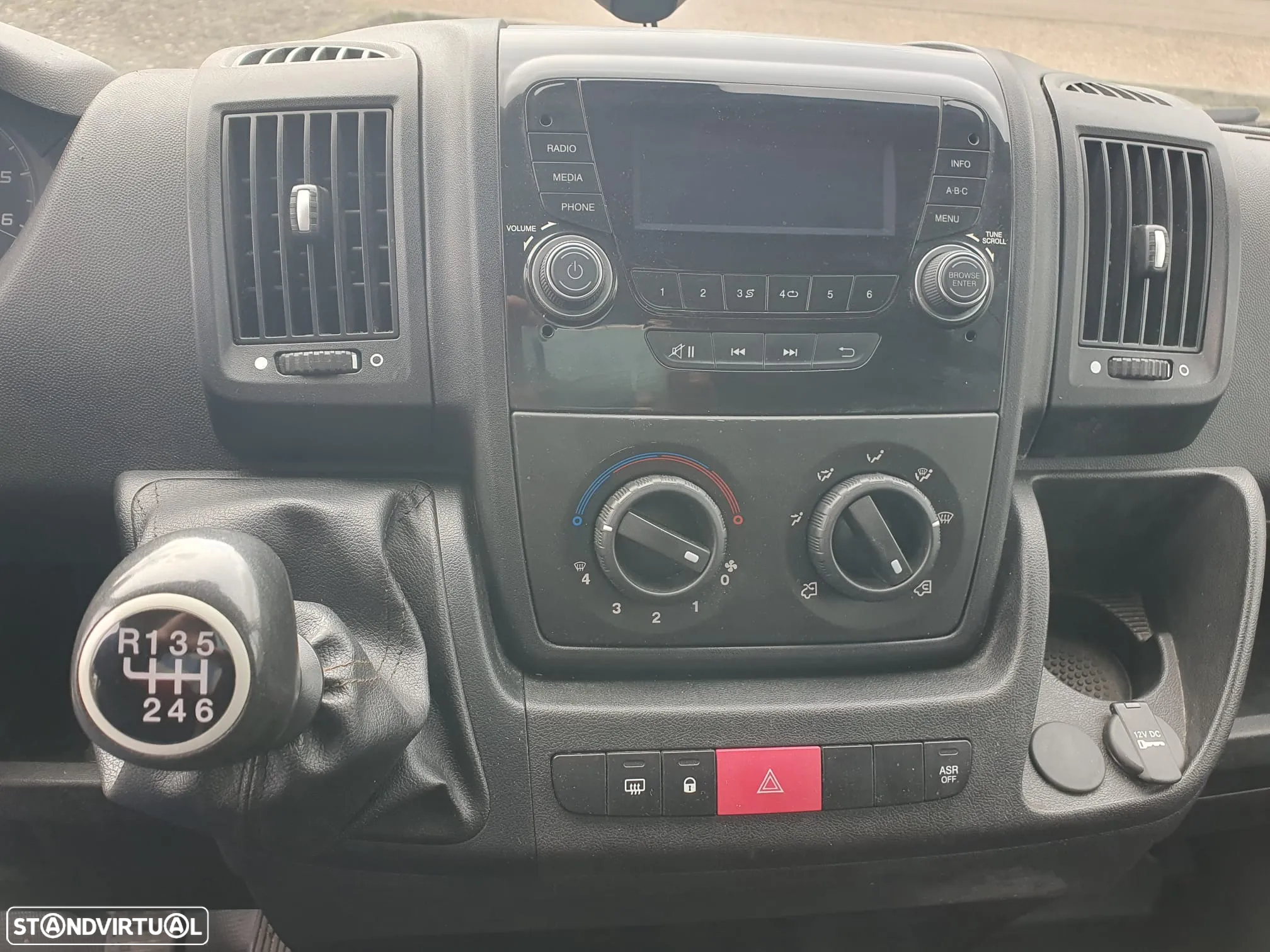 Peugeot Boxer 2.2 BlueHDI L3H3 Pro - 6