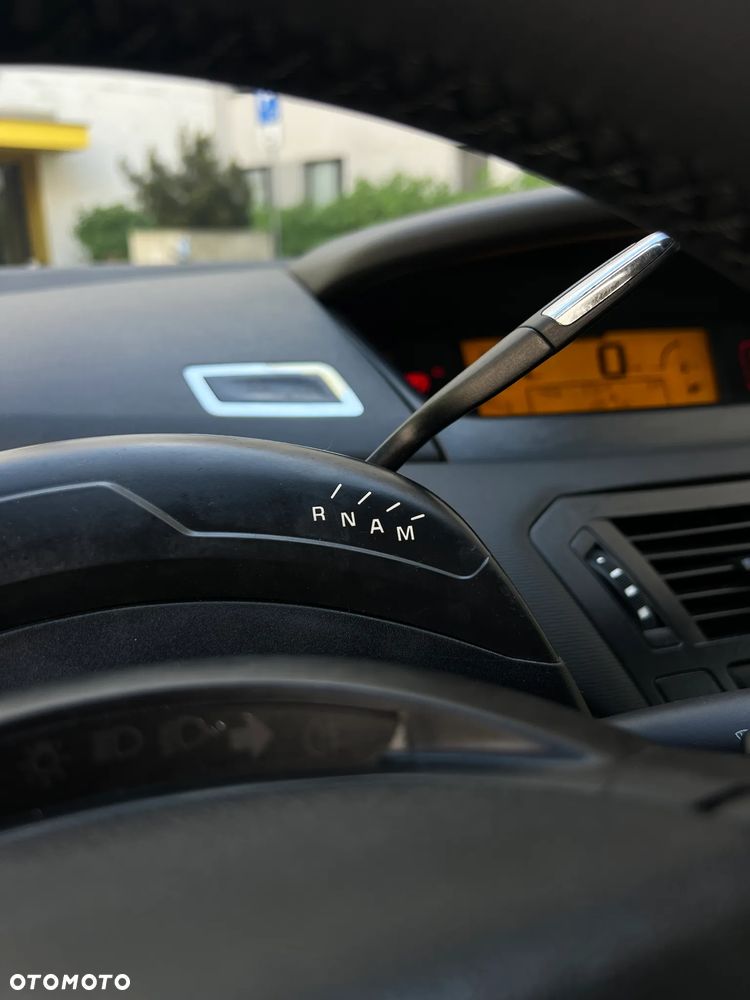 Citroën C4 Picasso - 23