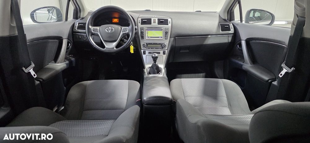 Toyota Avensis 2.0 D-4D - 37