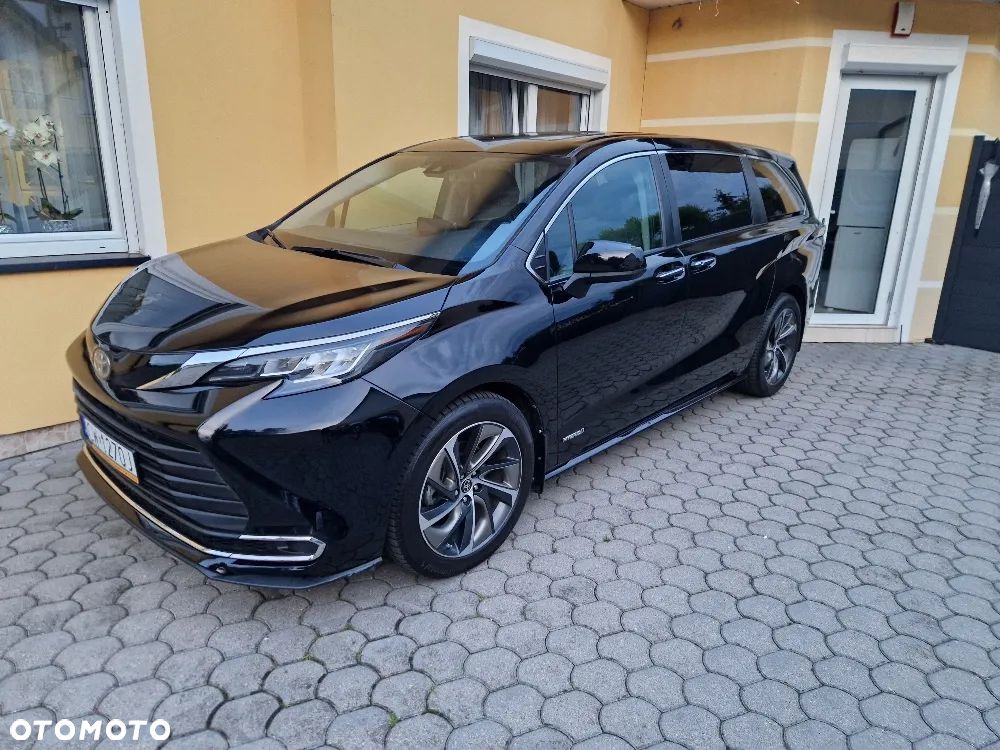 Toyota Sienna - 2