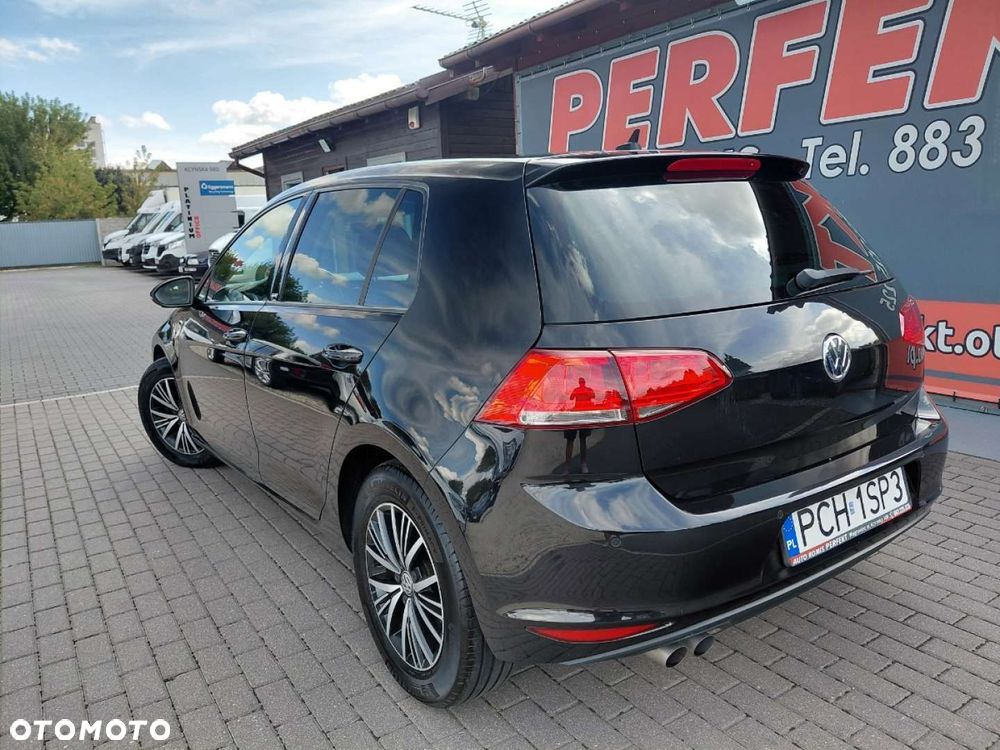 Volkswagen Golf - 6