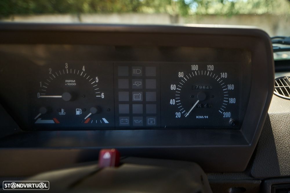 Land Rover Range Rover 2.5 TDi AC - 16