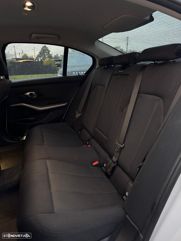 BMW 330 e Line Sport Auto - 9