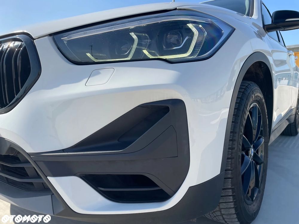 BMW X1 sDrive18i Business Edition - 18