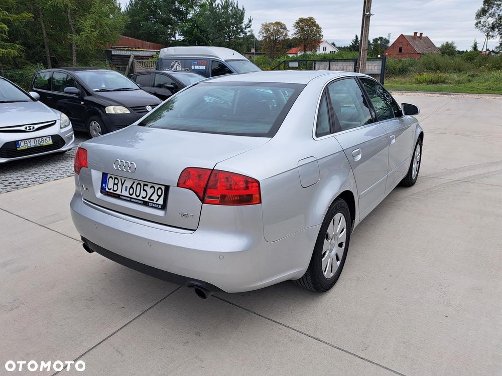 Audi A4 Limousine - 5