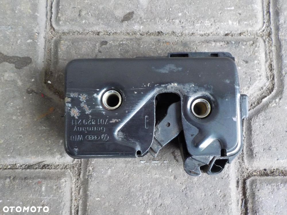 VW T4 ZAMEK RYGIEL KALPY TYŁ TYLNY - 1