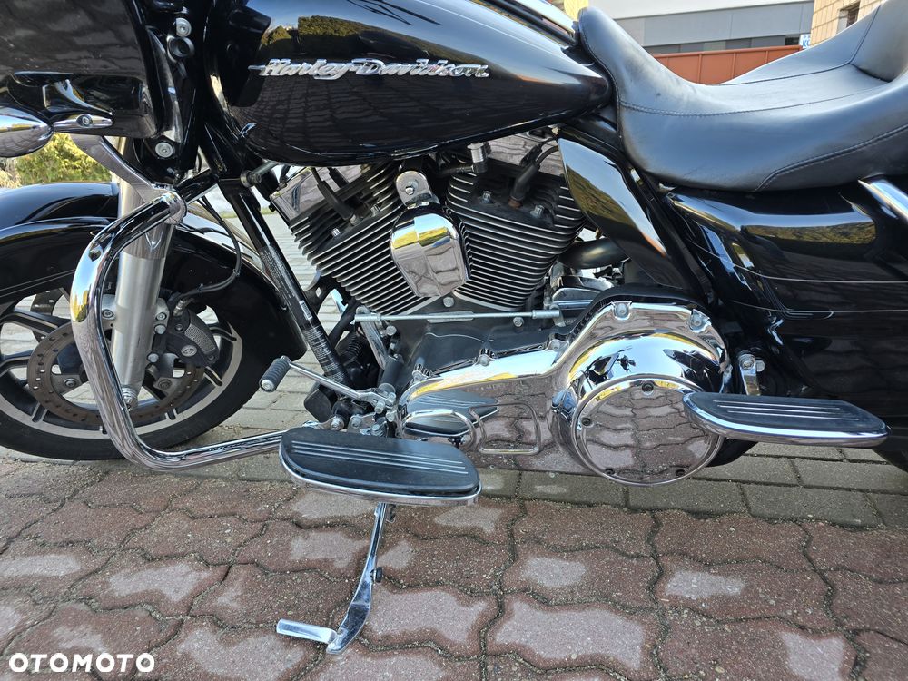 Harley-Davidson Touring Road Glide - 7