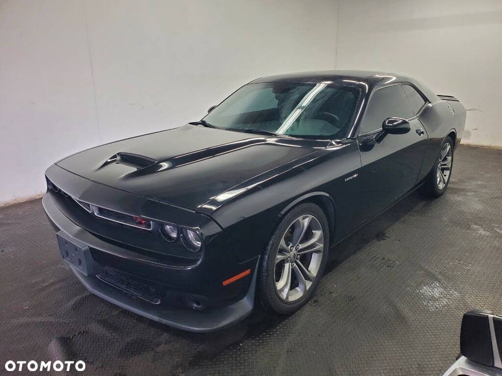Dodge Challenger - 4