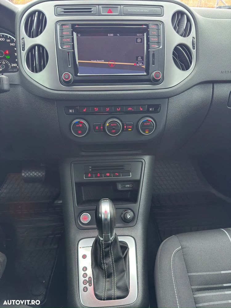 Volkswagen Tiguan 2.0 TDI SCR 4MOTION BlueMotion Technology DSG Lounge Sport & Style - 18