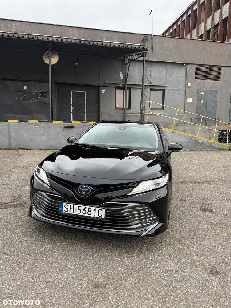Toyota Camry 2.5 Hybrid Executive CVT - 2