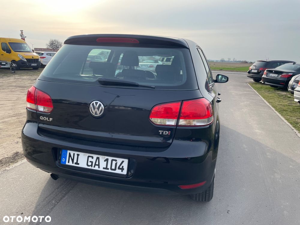 Volkswagen Golf 1.6 TDI BlueMotion Technology Trendline - 16