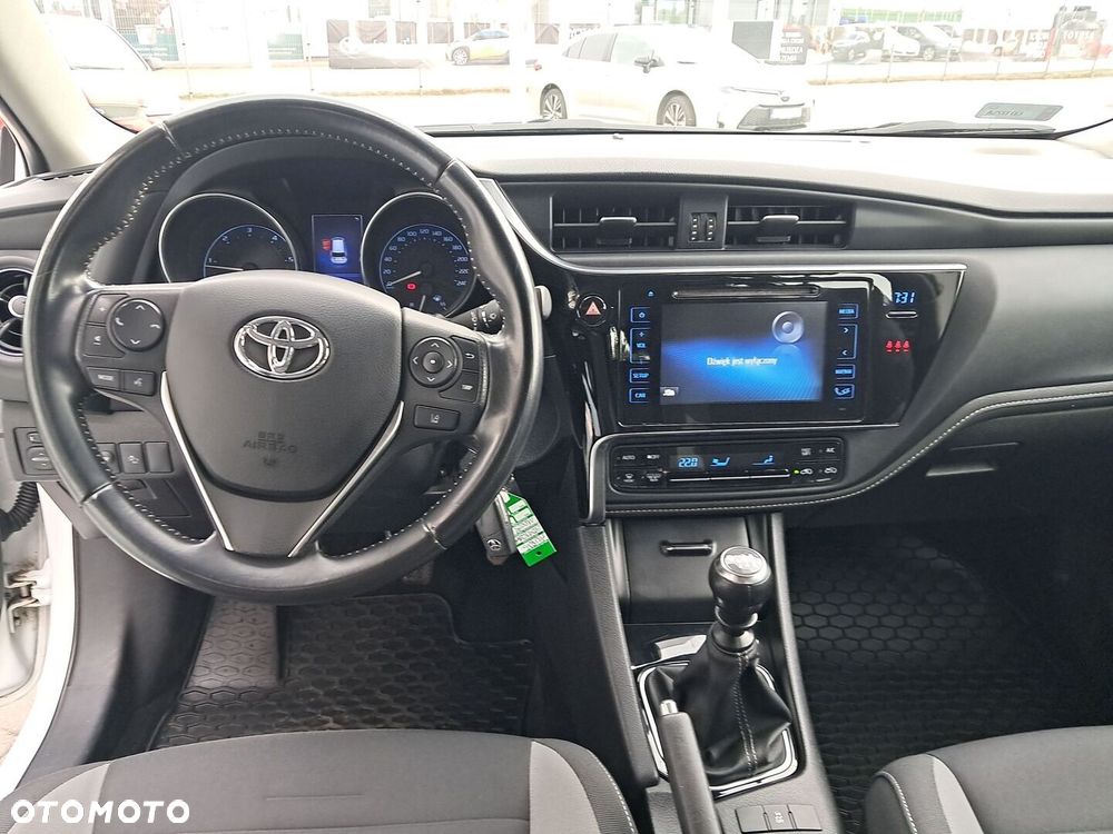 Toyota Auris 1.4 D-4D Premium - 18