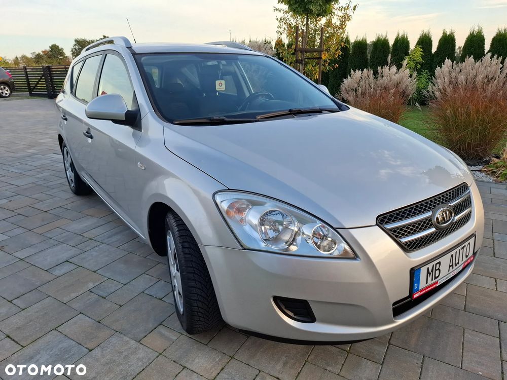 Kia Ceed - 26