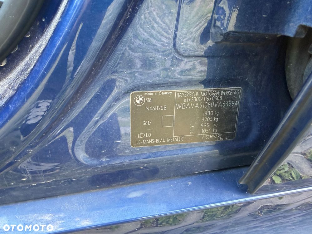 BMW Seria 3 318i - 14