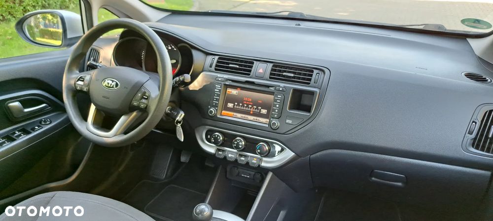 Kia Rio - 28
