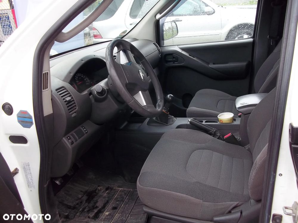 Nissan Navara Business - 2