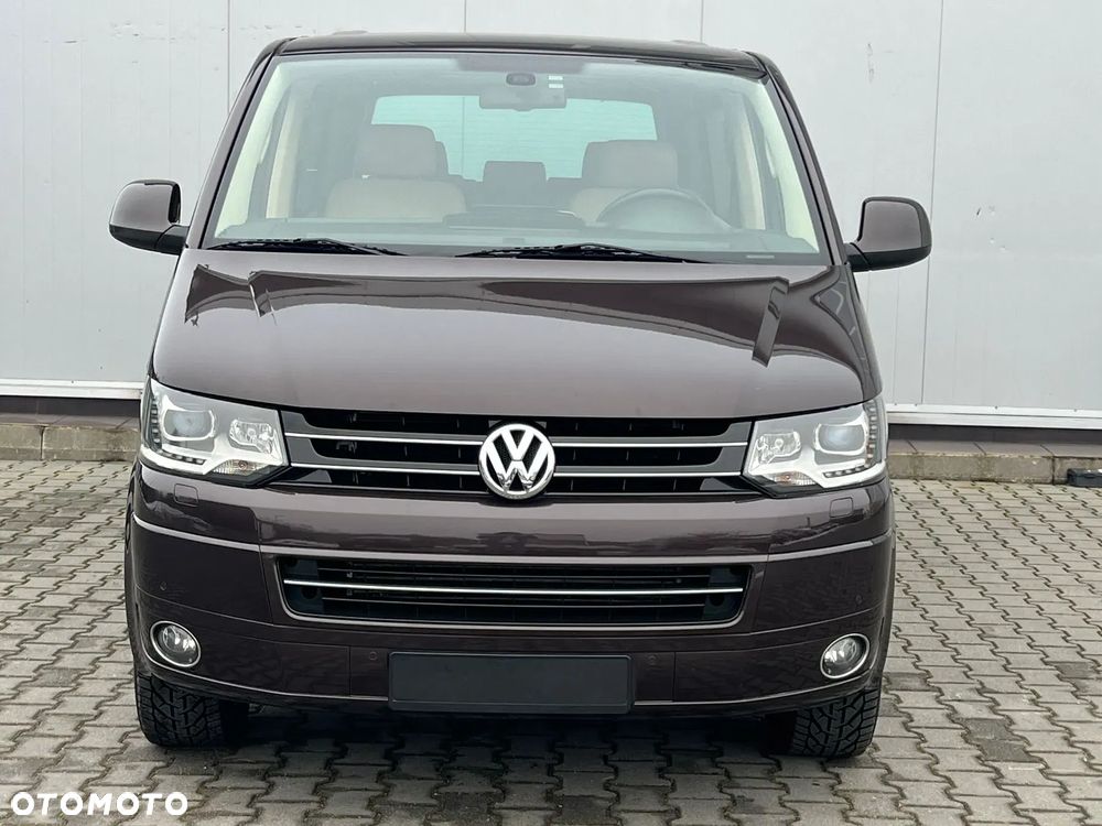 Volkswagen Multivan - 32