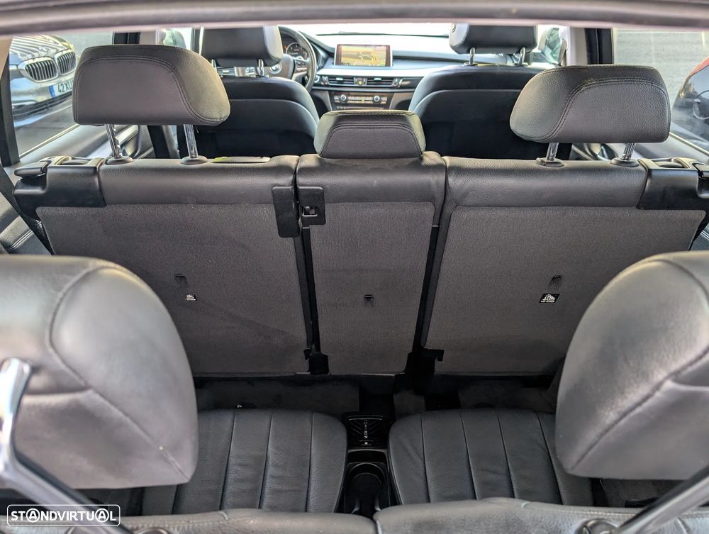 BMW X5 25 d sDrive Comfort 7L - 9